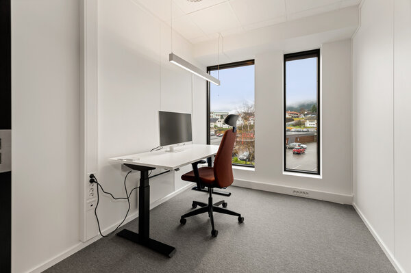 2511010 Millennium Co Work 12